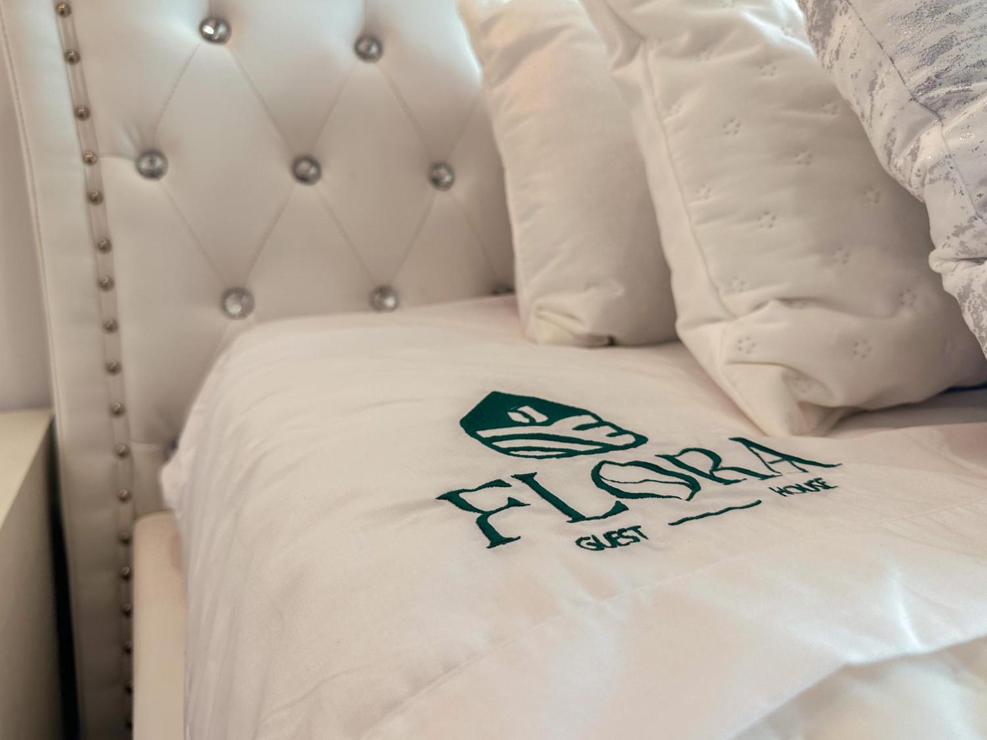 Flora Guest House Marco de Canavezes Exteriör bild